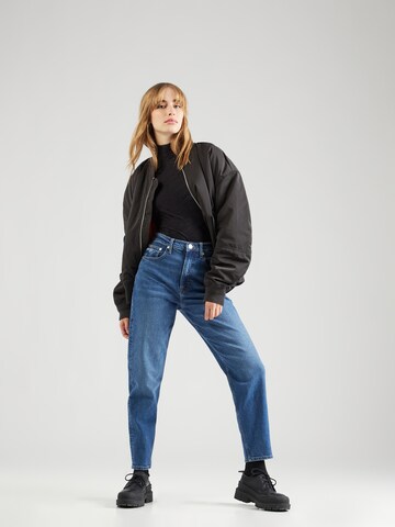 Tommy Jeans Regular Jeans 'MOM JeansS' in Blue