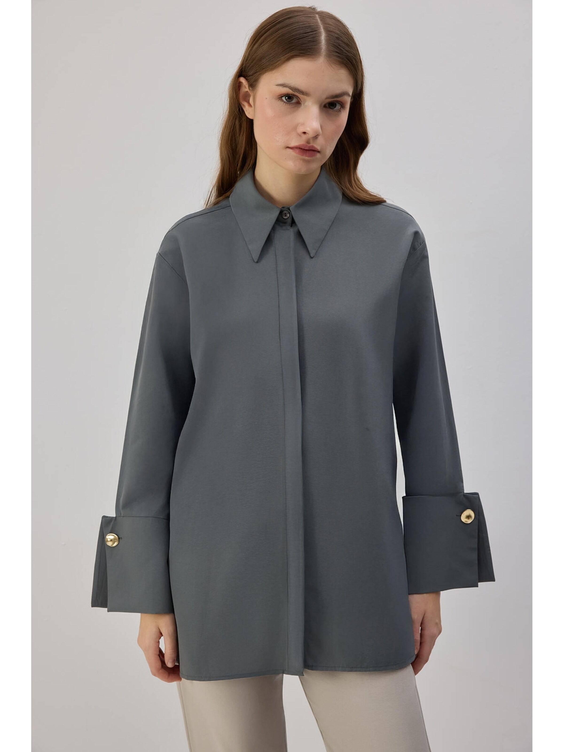 Touché Privé - Camiseta 'Poplin Shirt With Wide Cuff' en gris