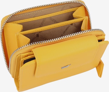 Braun Büffel Wallet 'Joy' in Yellow