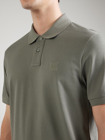 BOSS - Camiseta 'Passenger' en gris
