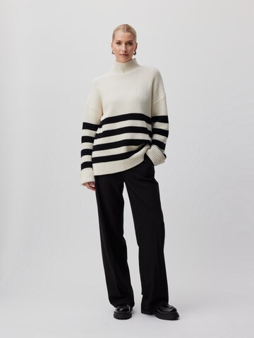 LeGer by Lena Gercke Pullover 'Luisa' i hvid