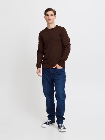 BLEND - Pullover em castanho