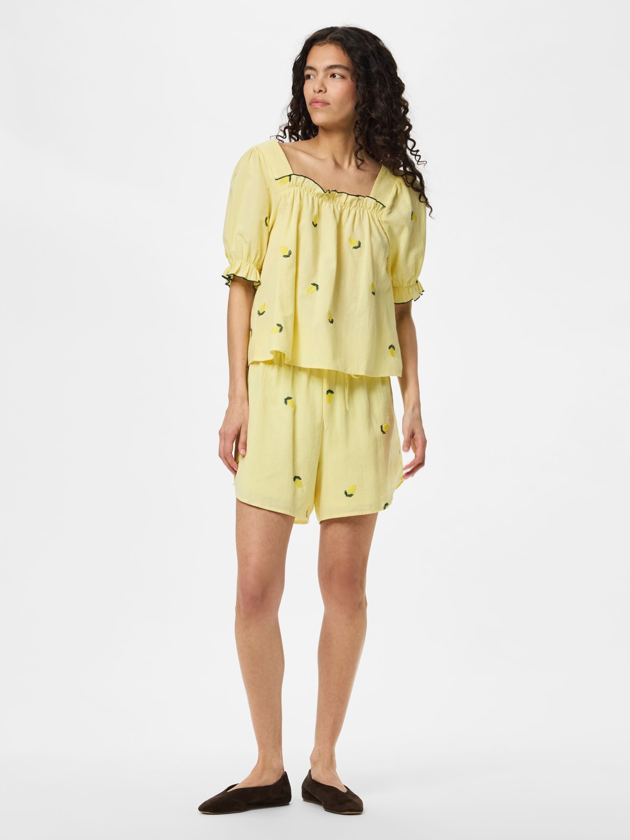 Camicia da donna di PIECES in giallo