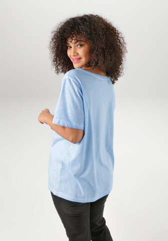 Aniston T-Shirt in Blau
