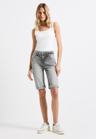 STREET ONE Slim fit Jeans 'Bermuda' in Grey