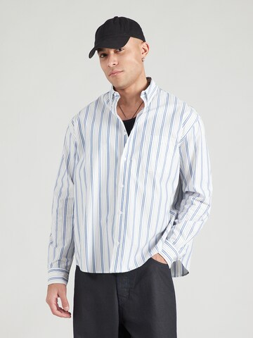 WEEKDAY Comfort Fit Skjorta 'Lloyd' i vit: framsida