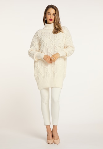 faina Oversized Sweater in Beige