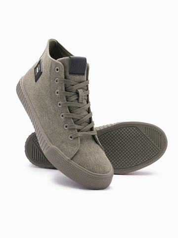 Ombre High-Top Sneakers in Green