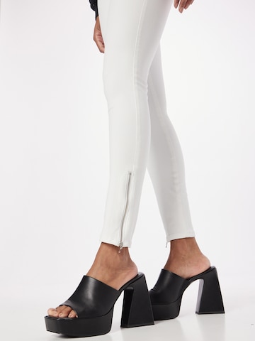 Skinny Jean 'ROYAL' ONLY en blanc