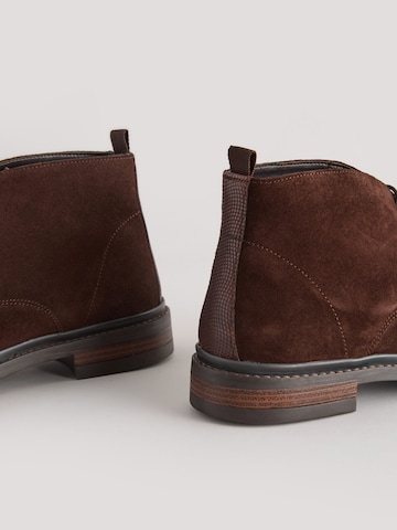 Next Schnürstiefel in Braun