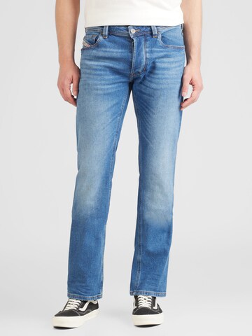 DIESEL Regular Jeans '1985 LARKEE' in Blauw: voorkant