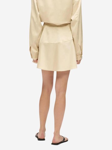 KARL LAGERFELD JEANS - Falda 'KLJ Satin Mini Skirt B2W12017' en beige