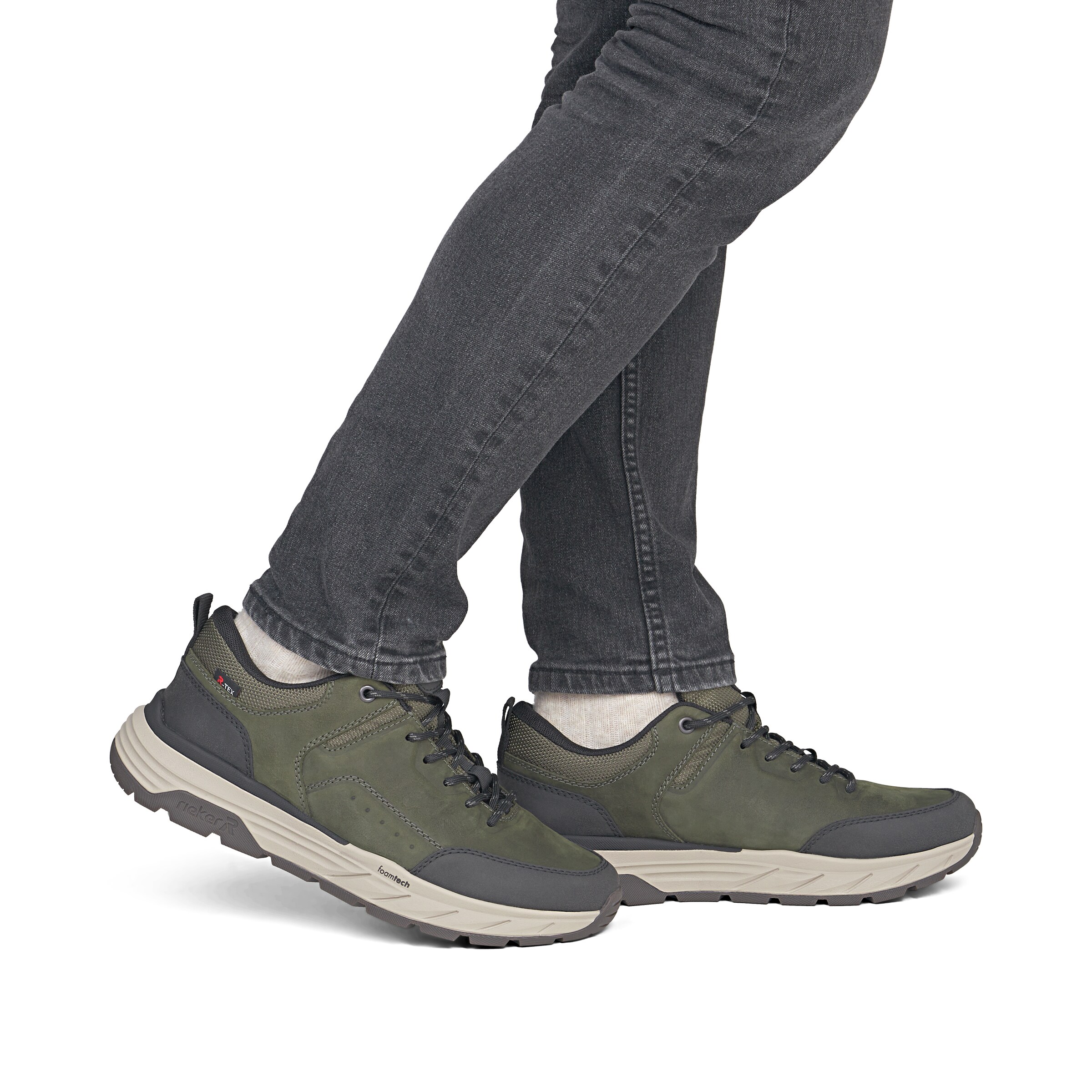 Baskets basses Rieker en vert : devant