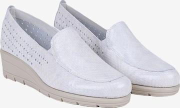 Desa Low shoe 'Niedrige Schuhe' in White: front