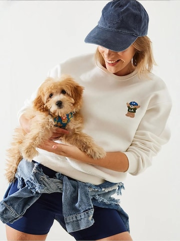 Felpa di Bianco Lucci in beige