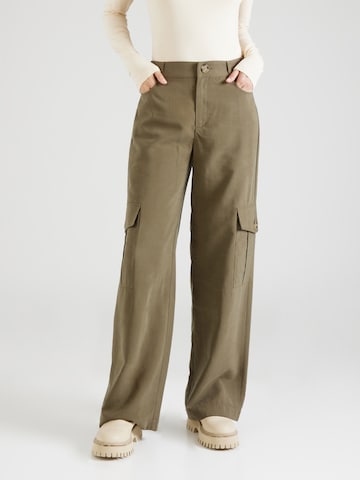 Wide Leg Pantalon cargo 'WALERIA' NÜMPH en vert : devant