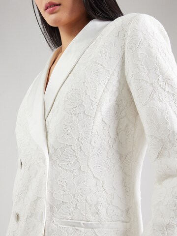 Robe 'YASYARA' YAS en blanc