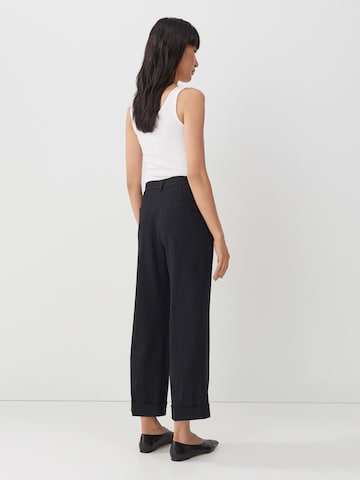 Someday Regular Pleat-Front Pants 'Cisilia' in Blue
