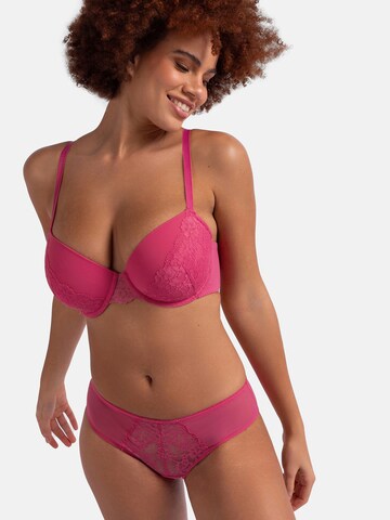 Dorina Slip in Beige