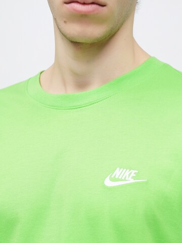 Nike Sportswear Regular Fit T-Shirt 'CLUB' in Grün
