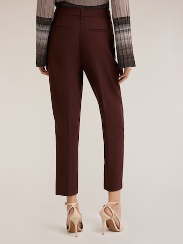 MOTIVI Regular Trousers in Brown