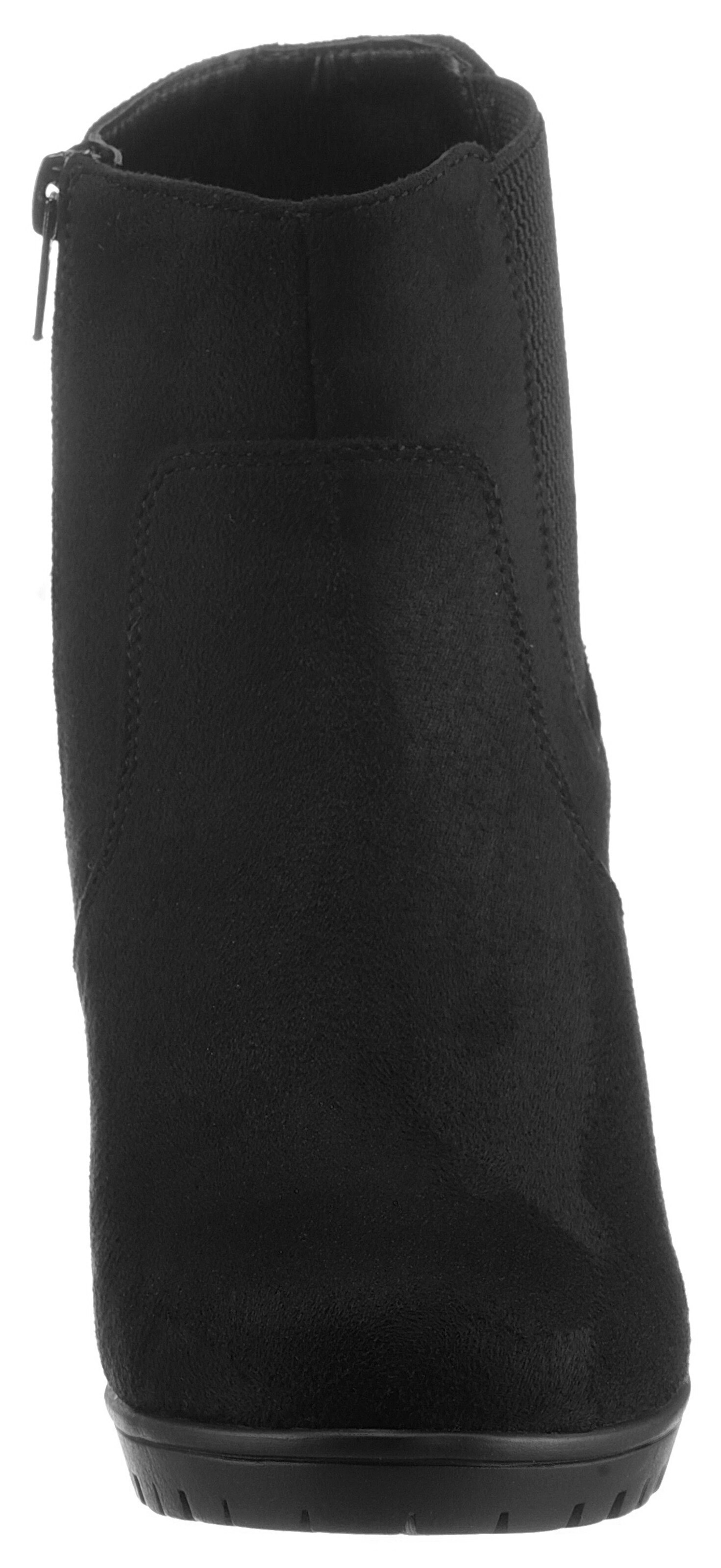 Aniston Ankle Boots in Black