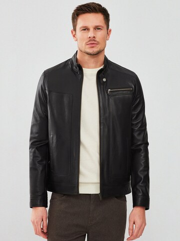 Derimod Between-season jacket in Black: front