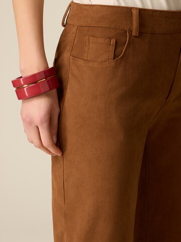 regular Pantaloni di oltre in marrone