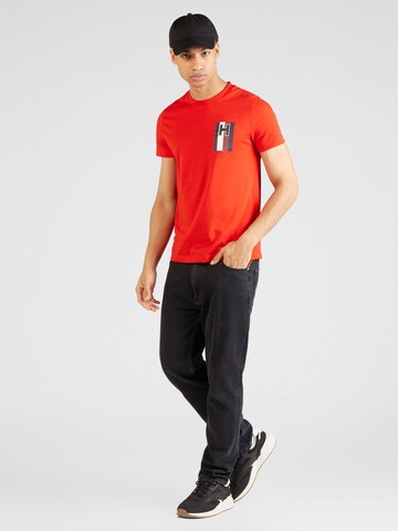 TOMMY HILFIGER T-Shirt in Rot