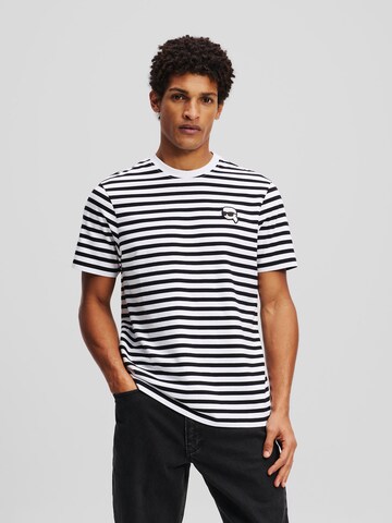 Maglietta ' IKON GESTREIFTES T-SHIRT ' di Karl Lagerfeld in nero: frontale