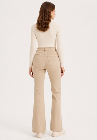Elara Wide leg Jeans in Beige