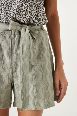 GARCIA Flared Pants in Green