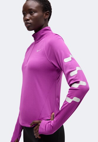 NIKE Toiminnallinen paita 'Tempo Flash' värissä lila: sivusta