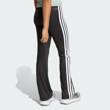 évasé Pantalon de sport 'Train Essentials' ADIDAS SPORTSWEAR en noir
