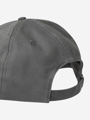 Calvin Klein Cap in Grau