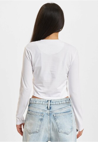 Tricou de la DEF pe alb