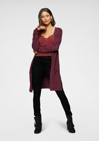 LAURA SCOTT Knit Cardigan in Red: front