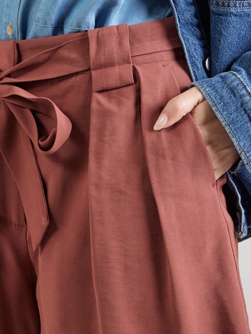 ABOUT YOU Loose fit Pleat-Front Pants 'Lotta' in Brown