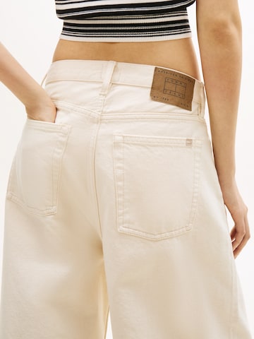 Tommy Jeans Baggy Bandplooi jeans in Wit