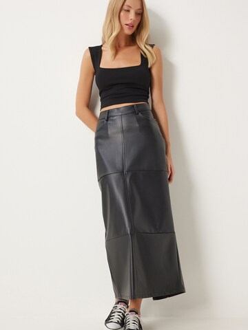 Jupe Happiness İstanbul en noir