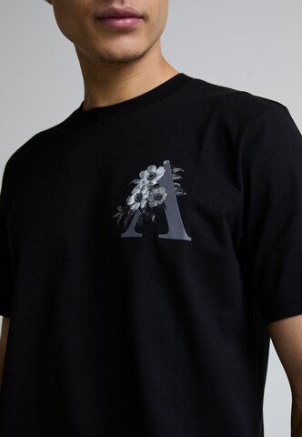 Maglietta 'Pentolo' di Alessandro Zavetti in nero