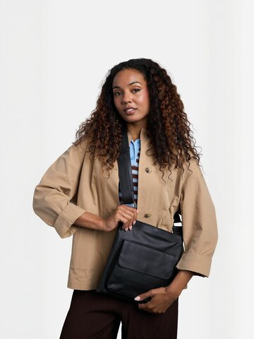 RE:DESIGNED Shopper ' Sara Big ' in Black: front