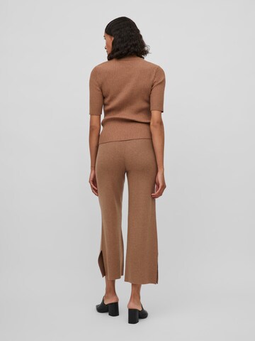 VILA Bootcut Spodnie 'Kasley' w kolorze brązowy