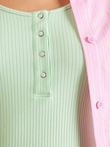 zaļš PIECES T-Krekls 'PCKITTE'