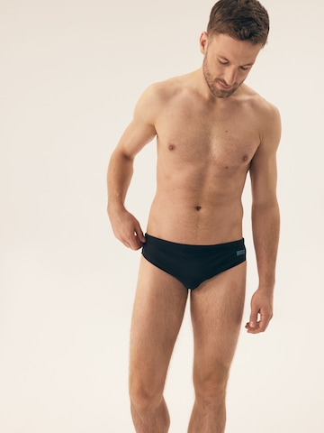 Henderson Badeshorts 'Rock' in Schwarz: Vorderseite