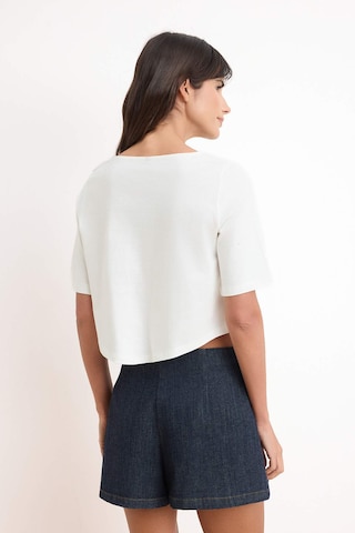 Trendyol Shirt in White