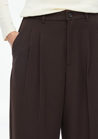 s.Oliver Barrel Pleat-front trousers in Brown