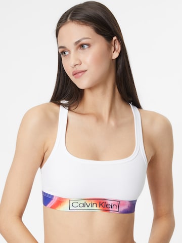 Calvin Klein Underwear صدرية حمالة صدر بلون أبيض: الأمام