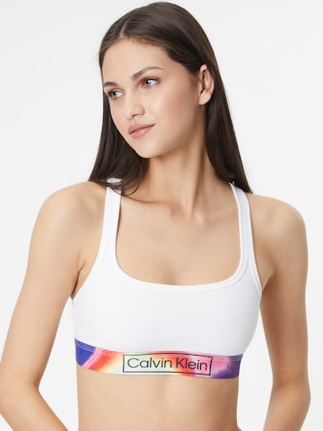 Calvin Klein Underwear Bralette Bra in White: front