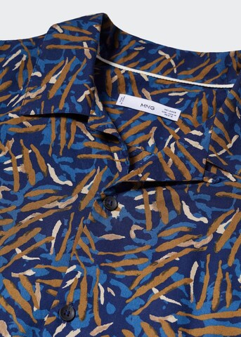 MANGO MAN Comfort Fit Skjorte 'Lanka' i blå